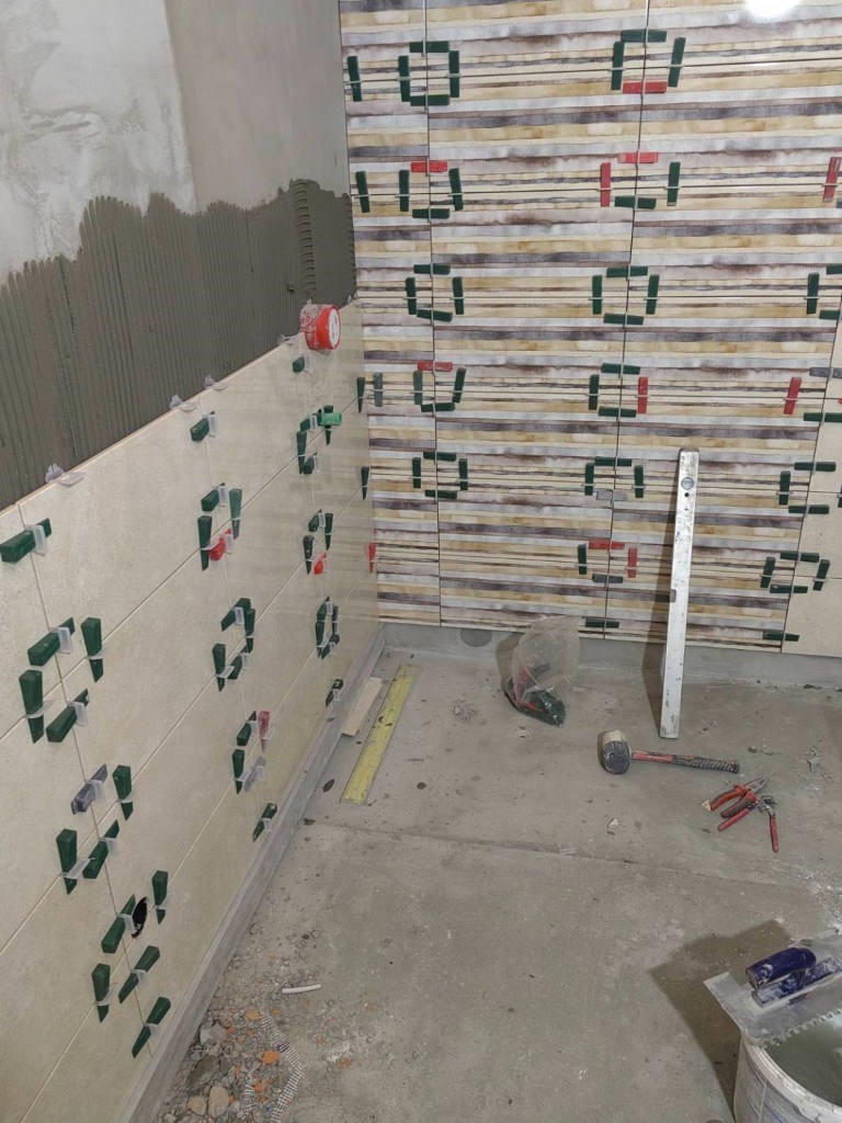 Kompletno renoviranje kupatila — rušenje starog stanja
